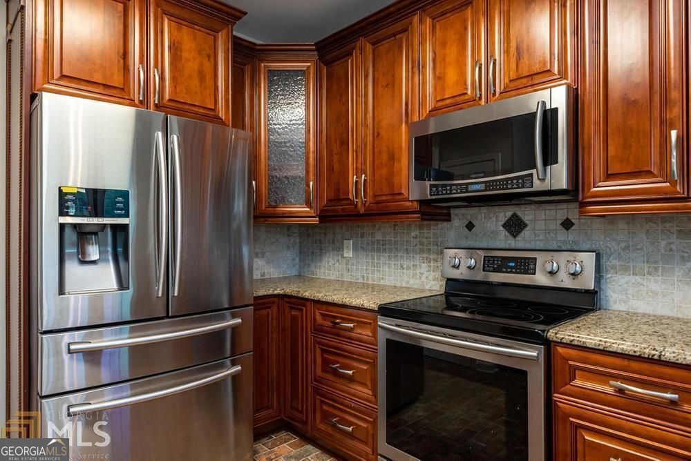 225 Heritage Lake Drive Fayetteville GA 30214