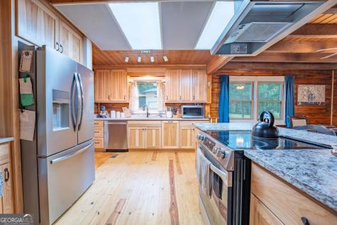 465 Waters Edge Drive Clarkesville GA 30523