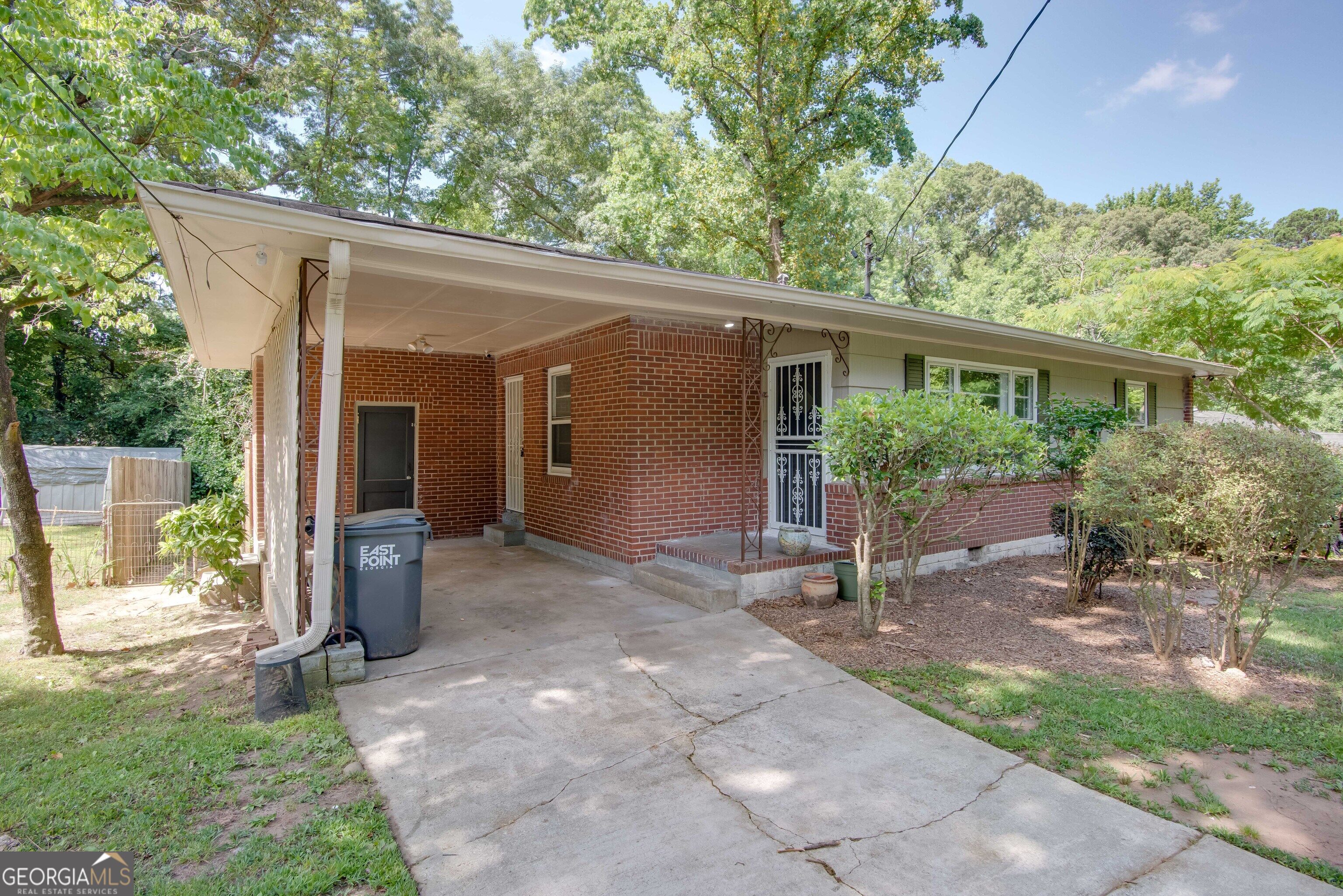 2304 Bonner Road East Point GA 30344