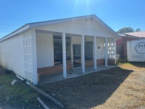 562 Tusquittee Street Hayesville NC 28904