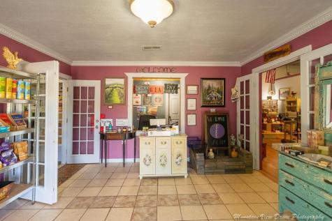 260 Mccutchen Street Ellijay GA 30540