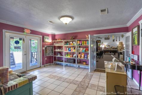 260 Mccutchen Street Ellijay GA 30540