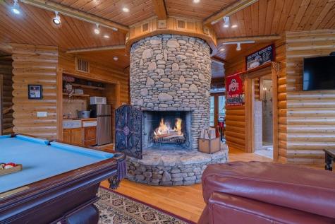 201 Mountainside Parkway Ellijay GA 30536