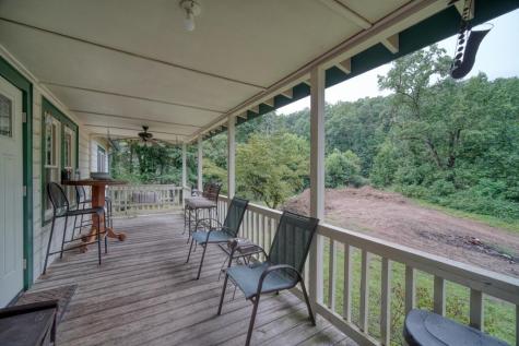 54 Bakeshop Lane Cleveland GA 30528