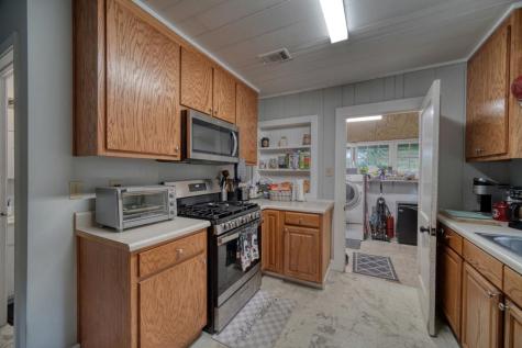 54 Bakeshop Lane Cleveland GA 30528