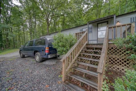 54 Bakeshop Lane Cleveland GA 30528