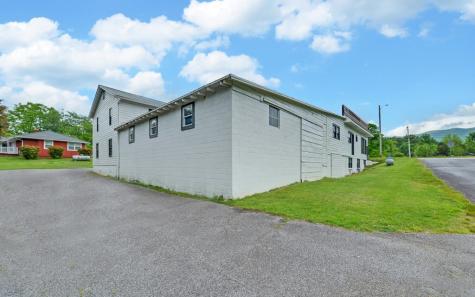 7493 Us Highway 76 W Young Harris GA 30582