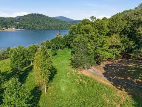 314 Lakeside Drive Hiawassee GA 30546