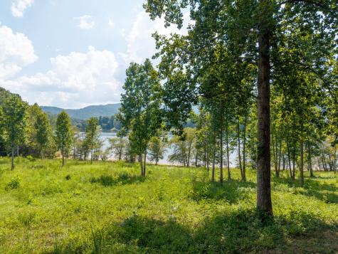 314 Lakeside Drive Hiawassee GA 30546