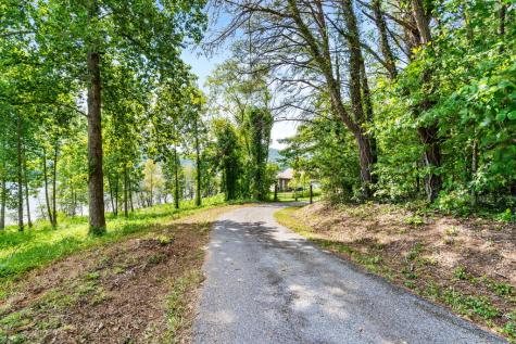 314 Lakeside Drive Hiawassee GA 30546