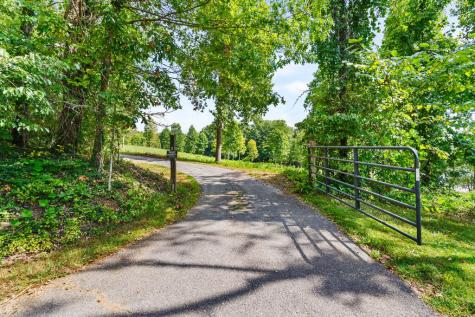 314 Lakeside Drive Hiawassee GA 30546