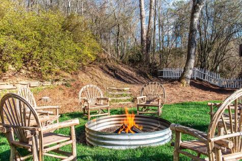 8679 Lakewood Highway Mineral Bluff GA 30559