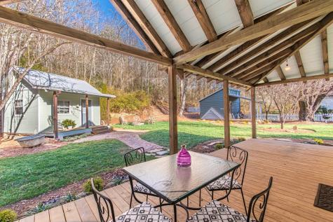 8679 Lakewood Highway Mineral Bluff GA 30559