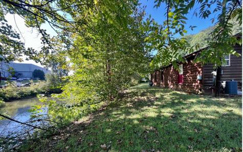 825 S Main Street Ellijay GA 30540