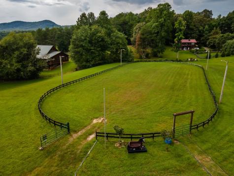 86 Stable Gate Drive Blairsville GA 30512