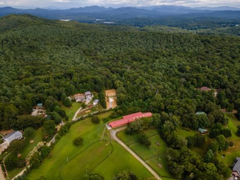 86 Stable Gate Drive Blairsville GA 30512