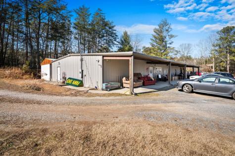 27 Shields Road Mineral Bluff GA 30559