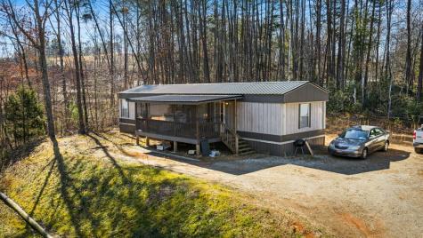 27 Shields Road Mineral Bluff GA 30559