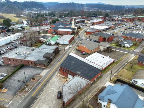 207 Dalton Street Ellijay GA 30540