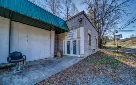 1433 Old Highway 5s Ellijay GA 30540