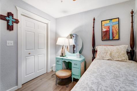 28 Weaver Street Mccaysville GA 30555