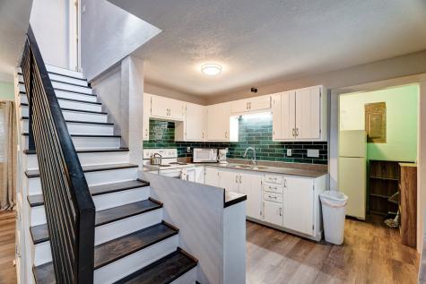 28 Weaver Street Mccaysville GA 30555