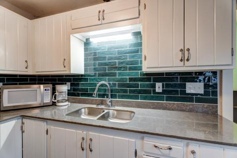 28 Weaver Street Mccaysville GA 30555