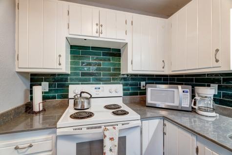 28 Weaver Street Mccaysville GA 30555