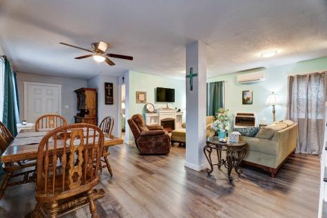 28 Weaver Street Mccaysville GA 30555