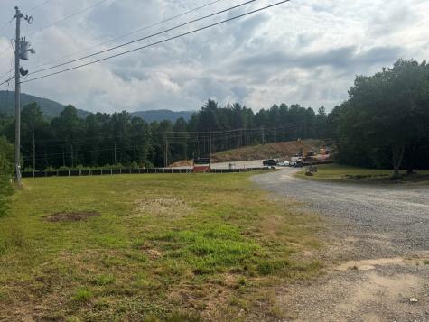 90 Lanier Lane Blairsville GA 30512