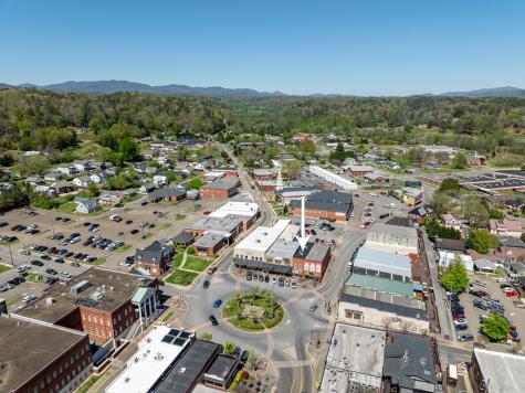 4 Northside Square Ellijay GA 30540