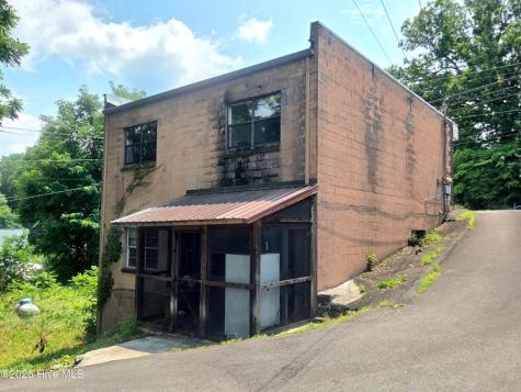 214 E Main Street Robbinsville NC 28771
