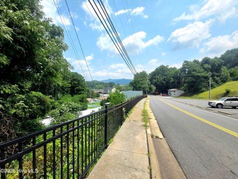 214 E Main Street Robbinsville NC 28771