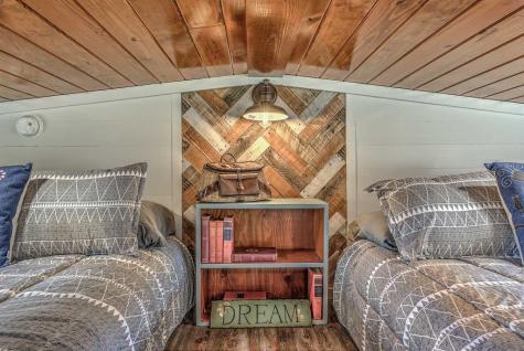 476, 478 Lapidary Lane Young Harris GA 30582