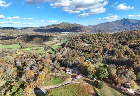 476, 478 Lapidary Lane Young Harris GA 30582