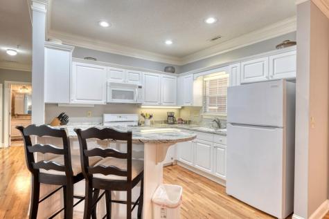 112 Glen Eagle Ct D202 Clayton GA 30525