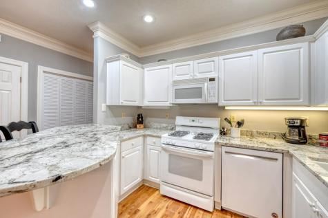 112 Glen Eagle Ct D202 Clayton GA 30525