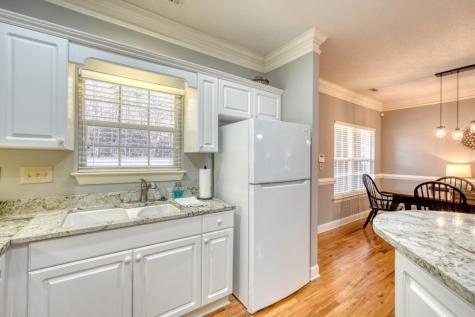 112 Glen Eagle Ct D202 Clayton GA 30525