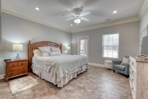112 Glen Eagle Ct D202 Clayton GA 30525