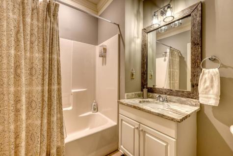112 Glen Eagle Ct D202 Clayton GA 30525