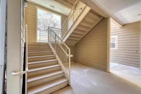 112 Glen Eagle Ct D202 Clayton GA 30525