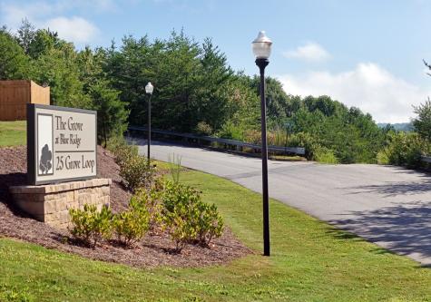 25 Grove Loop Blue Ridge GA 30513
