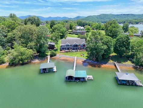 209B N Berrong Street Hiawassee GA 30546