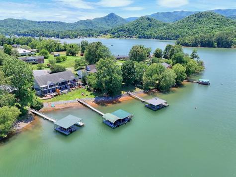 209B N Berrong Street Hiawassee GA 30546