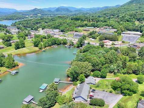 209B N Berrong Street Hiawassee GA 30546