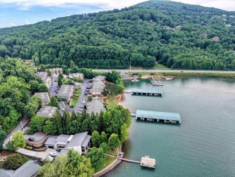 1409 Lakeside Road Hiawassee GA 30546