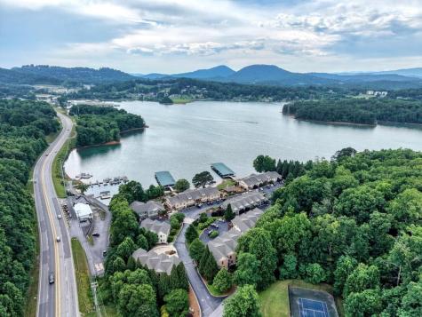 1409 Lakeside Road Hiawassee GA 30546
