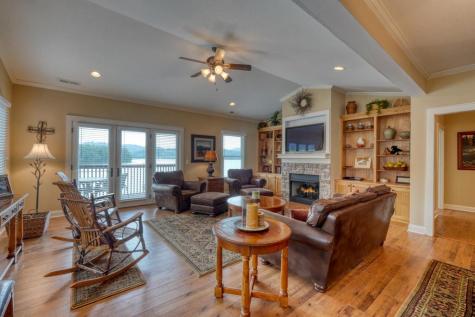 1409 Lakeside Road Hiawassee GA 30546
