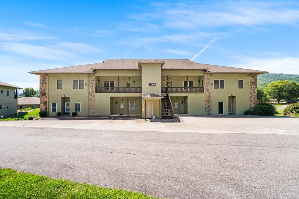 1724 Watercrest Way Young Harris GA 30582