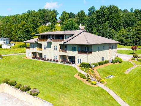 1724 Watercrest Way Young Harris GA 30582